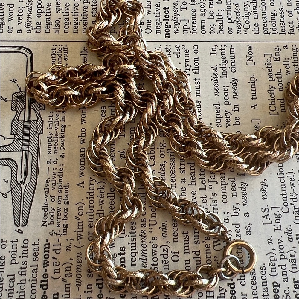 Vintage Gold Chain & Tassel Adjustable Necklace - Picture 12 of 12